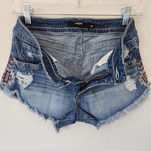 Harper Shorts Women Denim Distressed Low Rise Frayed Embroidered Jeans Size 26 - Picture 3 of 10